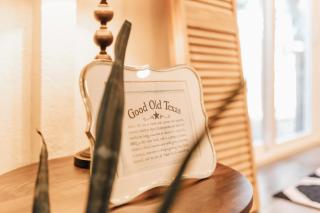 Festive Downtown ATX Retreat- King Bed, Fenced Yard, Walk to Lake & Eateries - 1