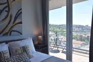 7th floor central 1-Bdr Apt Wi-FiPoolGym - 1