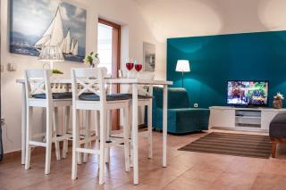 Flower Garden Rhapsody - Modern Family Apartments near Fazana - Fažana - 8