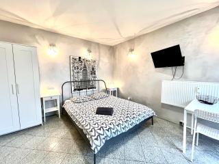 APARTEL24pl Oldtown II Close to Metro - 1