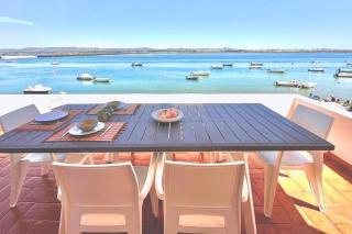 Beach House on Faro Island with a Dreamy Terrace and 7 Beds for the Perfect Escape - Faro - 9