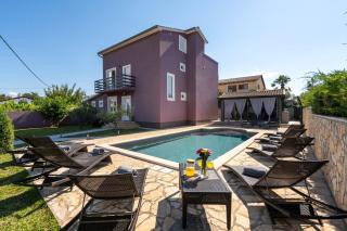Casa Viola Mit Pool, Unweit Von Lanterna Resort - Tar - 0