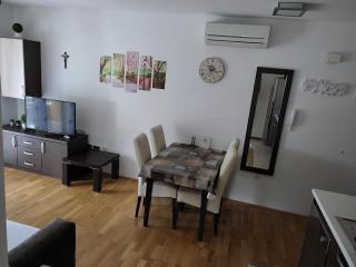 Gesamte Wohnung in Gradac mit Möbliertem Balkon - Gradac - 4