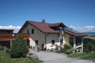 Große Wohnung Mit Badewanne - Fürsteneck - 0
