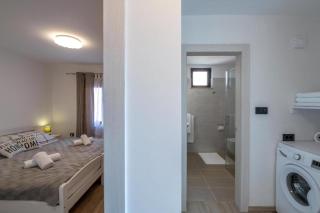 Apartments Lovric With Wellness Apt 1 - 4