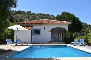 Villa Mit Privatem Pool - Sayalonga - 0