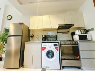 Luxury Oasis - Burj Khalifa Views - Dubai - 5