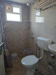 Hill View Apartment - - 3