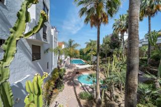 Charming & Modern 4BR Apartment - Marbella - 9