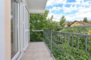 Ferienapartment Mit Balkon Für Fünf Personen - Gornji Karin - 2