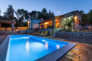 Ferienvilla Roko Mit Pool Und Meerblick - Posedarje - 0