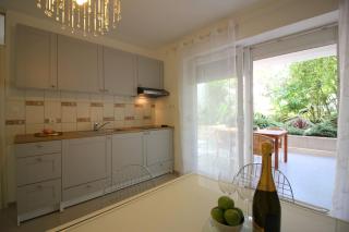 Ferienwohnung Zen für 2 Personen mit eigenem Garten - Poreč - 4