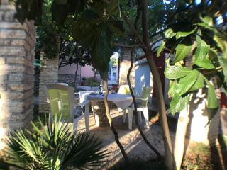 Strandnahes Haus Lolinka Mit Schattiger Terrasse - Bibinje - 4