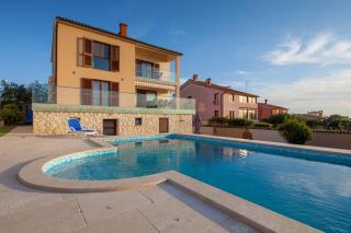 Villa Nicole Für 10 Personen In Banjole - Banjole - 7