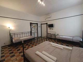 M1 Loreto Holiday Home - 4