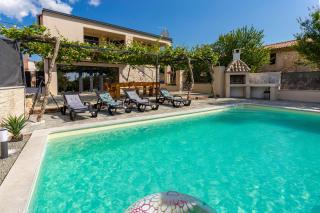 Schönes Ferienhaus In Modrusani Mit Großem Garten - Žminj - 0