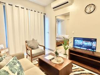 Family-Friendly Condo Unit - 8