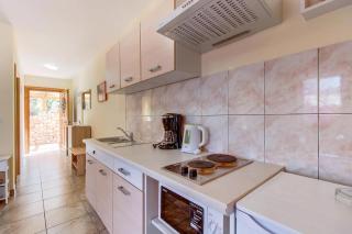 Appartement in Veli Lošinj mit Terrasse, Garten und Grill - Veli Lošinj - 3