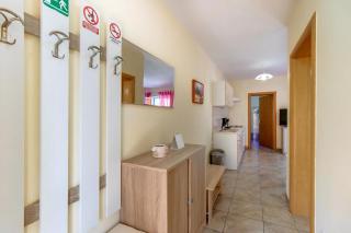 Appartement in Veli Lošinj mit Terrasse, Garten und Grill - Veli Lošinj - 4