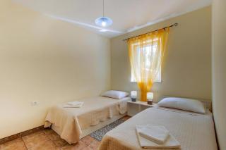 Appartement in Veli Lošinj mit Terrasse, Garten und Grill - Veli Lošinj - 2