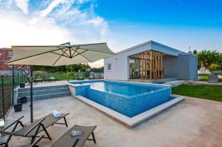 VILLA MARE, ISTRA, modern pet-friendly villa with private pool, BBQ - Šegotići - 8