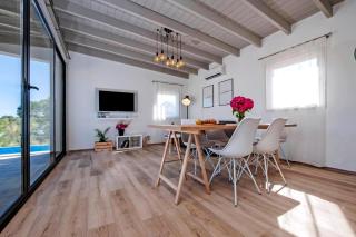 VILLA MARE, ISTRA, modern pet-friendly villa with private pool, BBQ - Šegotići - 5