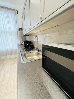 Charming & Spacious 1-Bed Ealing Apartment - 2-Min Walk to Tube & Shops - Ealing - 2