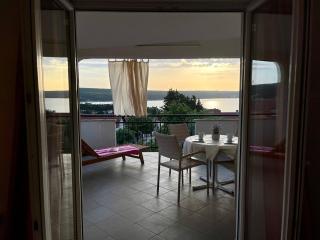 Neu Erbautes Apartment Mit Großem Balkon - Gornji Karin - 1