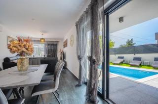 Apartment Rose Mit Privatem Pool - Medulin - 2