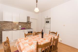 Ferienwohnung Für Sechs Personen Mit Balkon - Trogir - 2