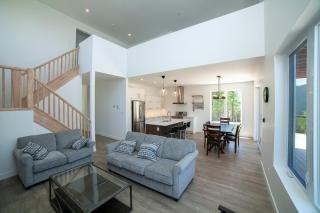 Tobermory Modern Waterfront Escape - Miller Lake - 4