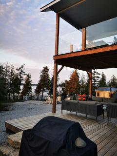 Tobermory Modern Waterfront Escape - Miller Lake - 8