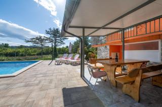 Haus Orange Familienfreundliche Lage Mit Pool - Labin - 5