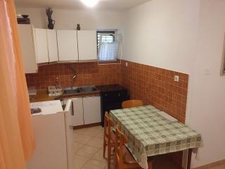Ferienwohnung in Novi Vinodolski mit Terrasse, Garten und Grill - Novi Vinodolski - 8