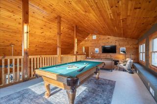 Movie Theater Arcade Hot Tub Grill Views - McGaheysville - 6