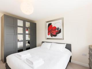 Pass the Keys Lovely 2 Bed in Leamington Spa with Parking - Leamington Spa - 0