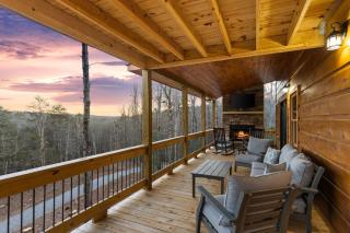 Outdoor Fireplace TV Hot Tub Pool Table Arcade - Mineral Bluff - 7