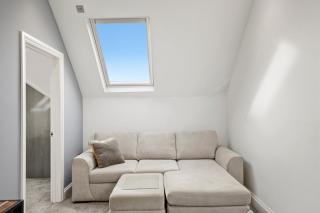 Great Maidstone Flat with Parking - Sleeps 3 - 3