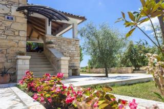 Ferienhaus Matija Mit Pool - Svetvinčenat - 1