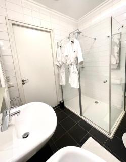 Luxury City Center apartment with Canal view 1 kingsize bed and 1 sleeping sofa - Amsterdam - 1