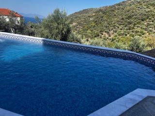 Maison charme avec piscine privée, près de la mer à Sappounakeika, Tyros - 6