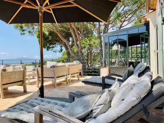 Villa Les 3 Pins - Spacious Escape with Private Pool and Panoramic Views of the St-Tropez Gulf - Port Grimaud - 3