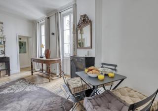 Spacious Typical Parisian Flat - Paris Le Marais - 2