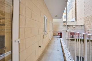 Modern Two Bedroom Apartment in Valletta - 5