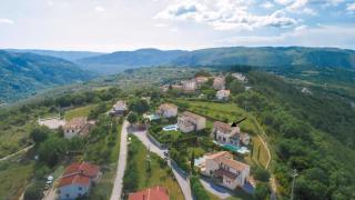 Natursteinvilla in Istrien, Panoramablick, Kamin, Piano, Privatpool - Buzet - 9