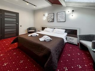 Apartments On Zaliznychna 49 - 4