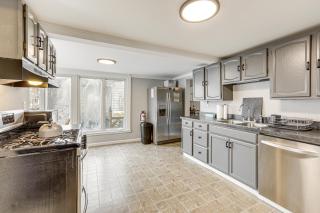 1 Mi to Bradley Beach Family-Friendly Home! - Bradley Beach - 8