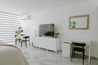 ESJ Exclusive Beachfront Condo - San Juan - 2