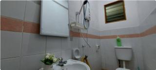 KK Minimalist Budget 2 Bedroom Appt f 6 free park - 5