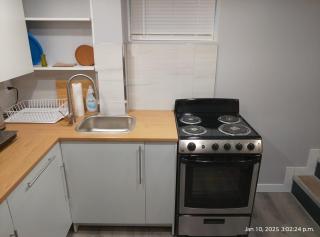 Midtown Toronto suite - 9